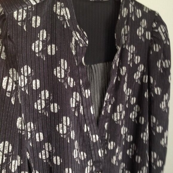 NWOT Alice & Olivia Sheila Split Neck Silky Ribbed Print Smock Sleeve Blouse - Picture 6 of 6